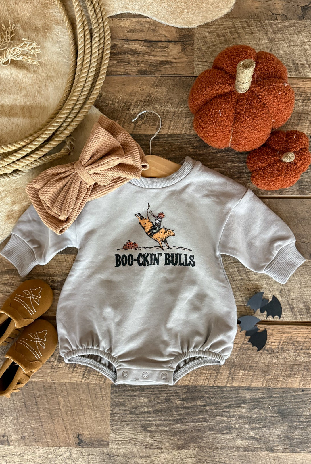 Boo-kin’ Bulls Bubble Romper(grey)