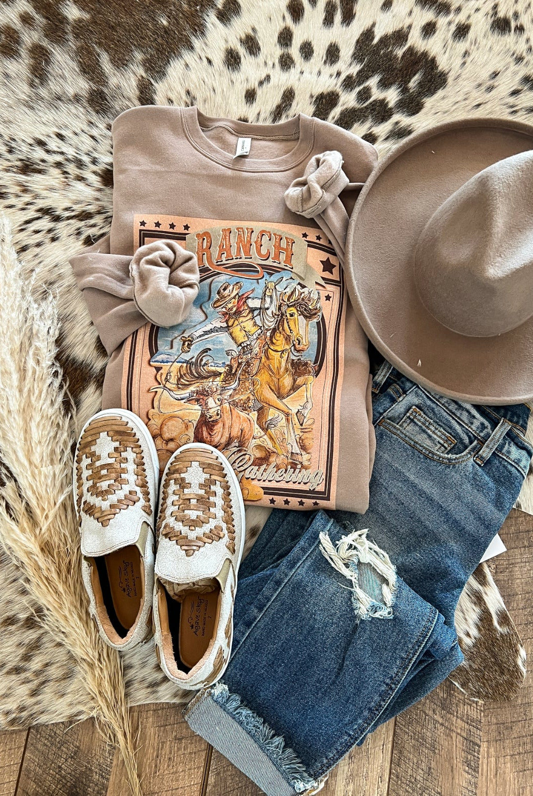 Ranch Gathering Poster Sweatshirt (mocha)