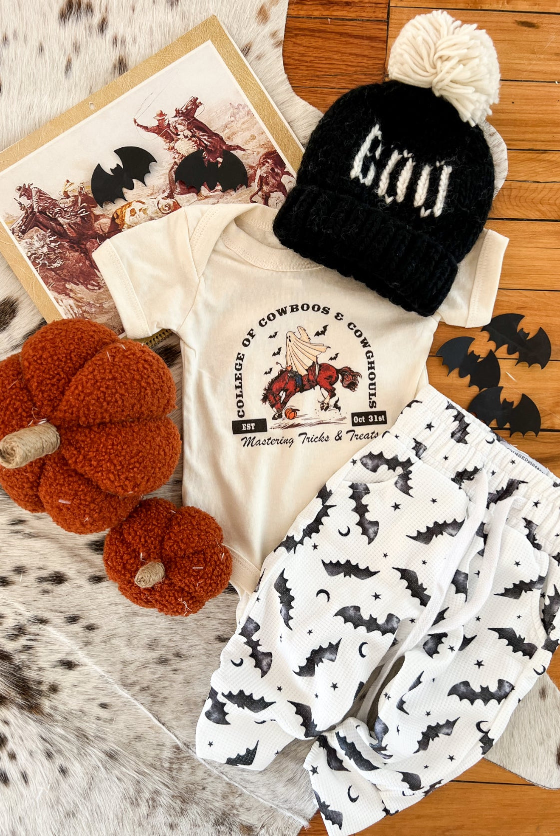 College of Cowboos Halloween Design Onesie/Tee (little kid)(cream)