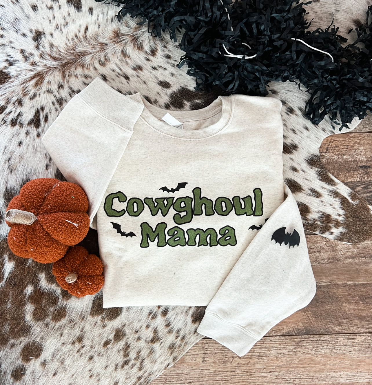 Cowghoul Mama Sweatshirt (heather cream)