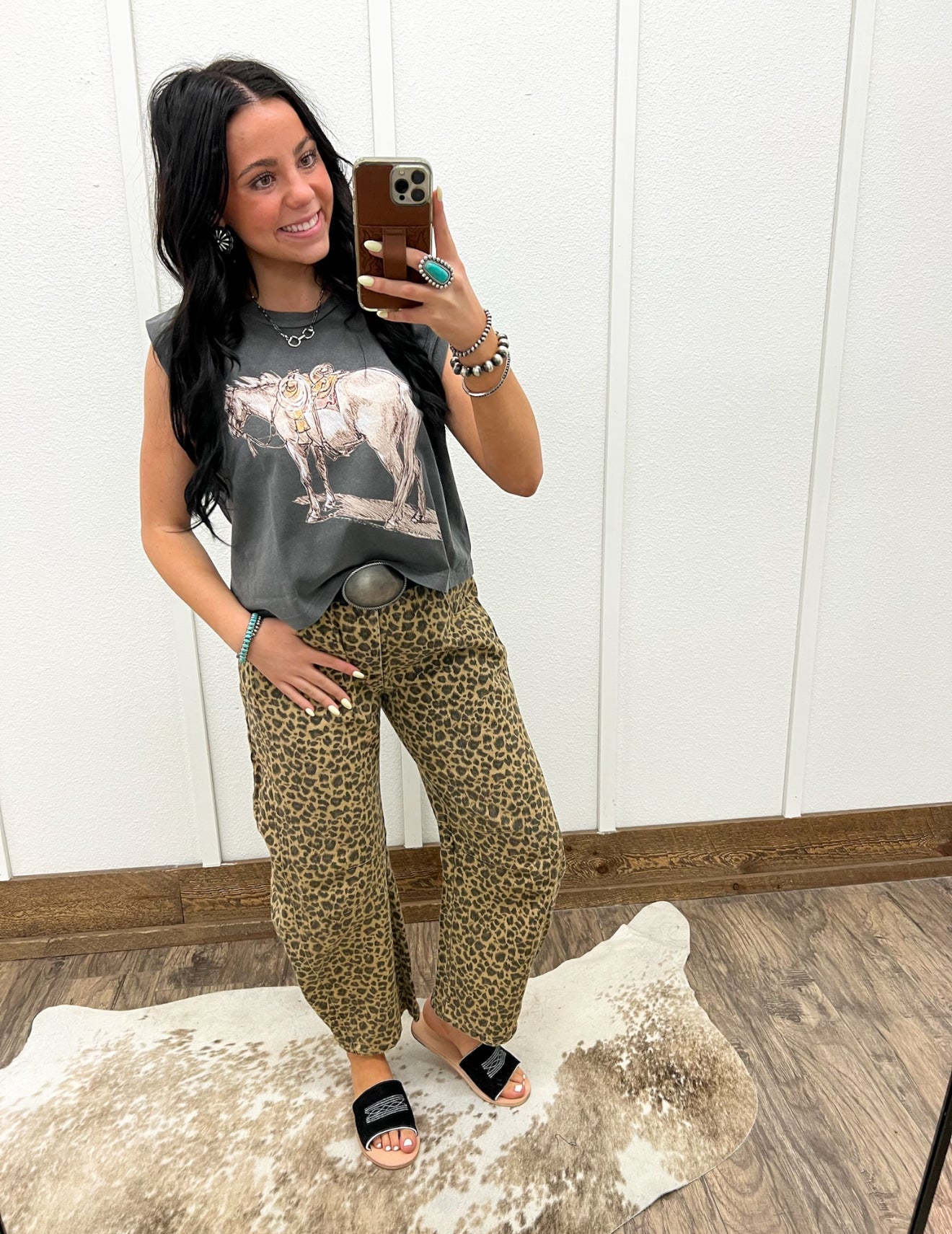 Ol Grey Horse Muscle Tank(Adult)(Faded Black)