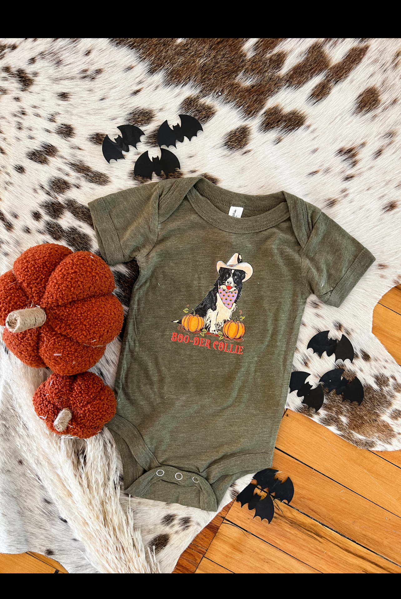 Boo-der Border Collie Halloween Design Onesie/Tee (little kid)(green)