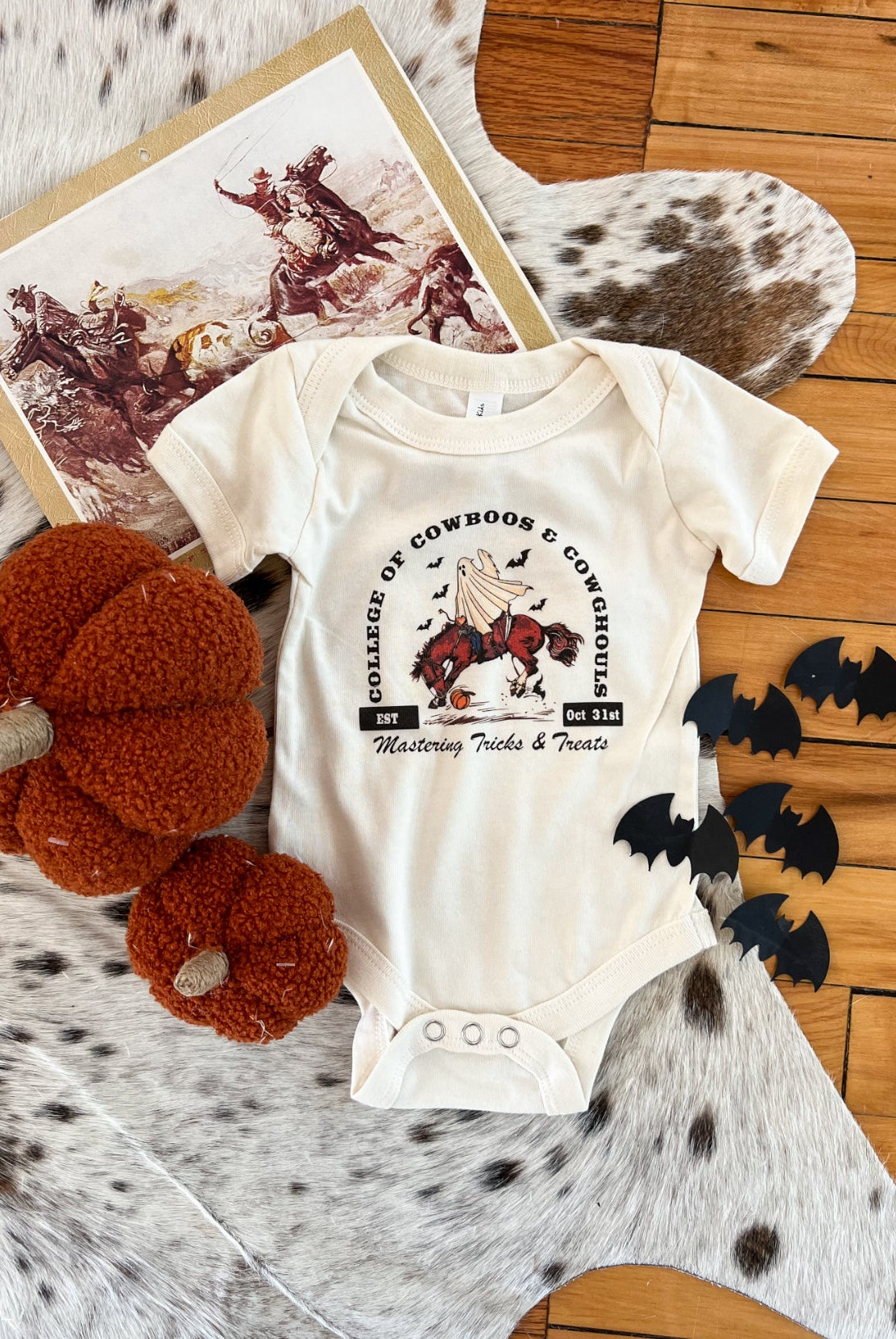 College of Cowboos Halloween Design Onesie/Tee (little kid)(cream)