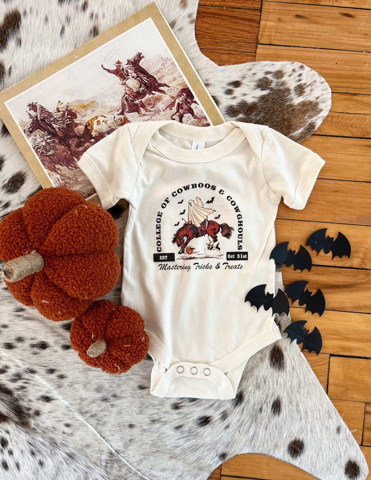 College of Cowboos Halloween Design Onesie/Tee (little kid)(cream)