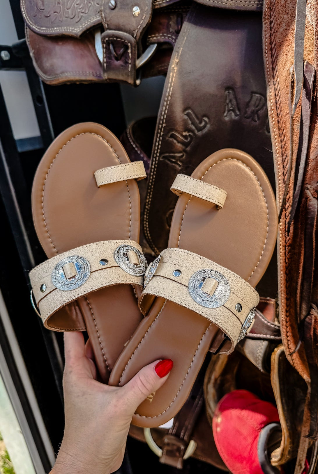 Leather Concho Slides (Cream)