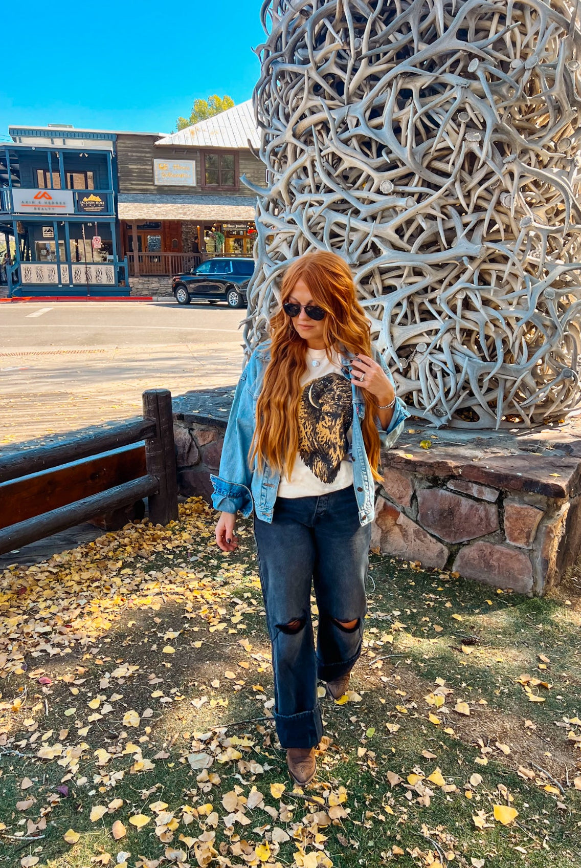 Buffalo Western Graphic Tee(Adult)(Cream)