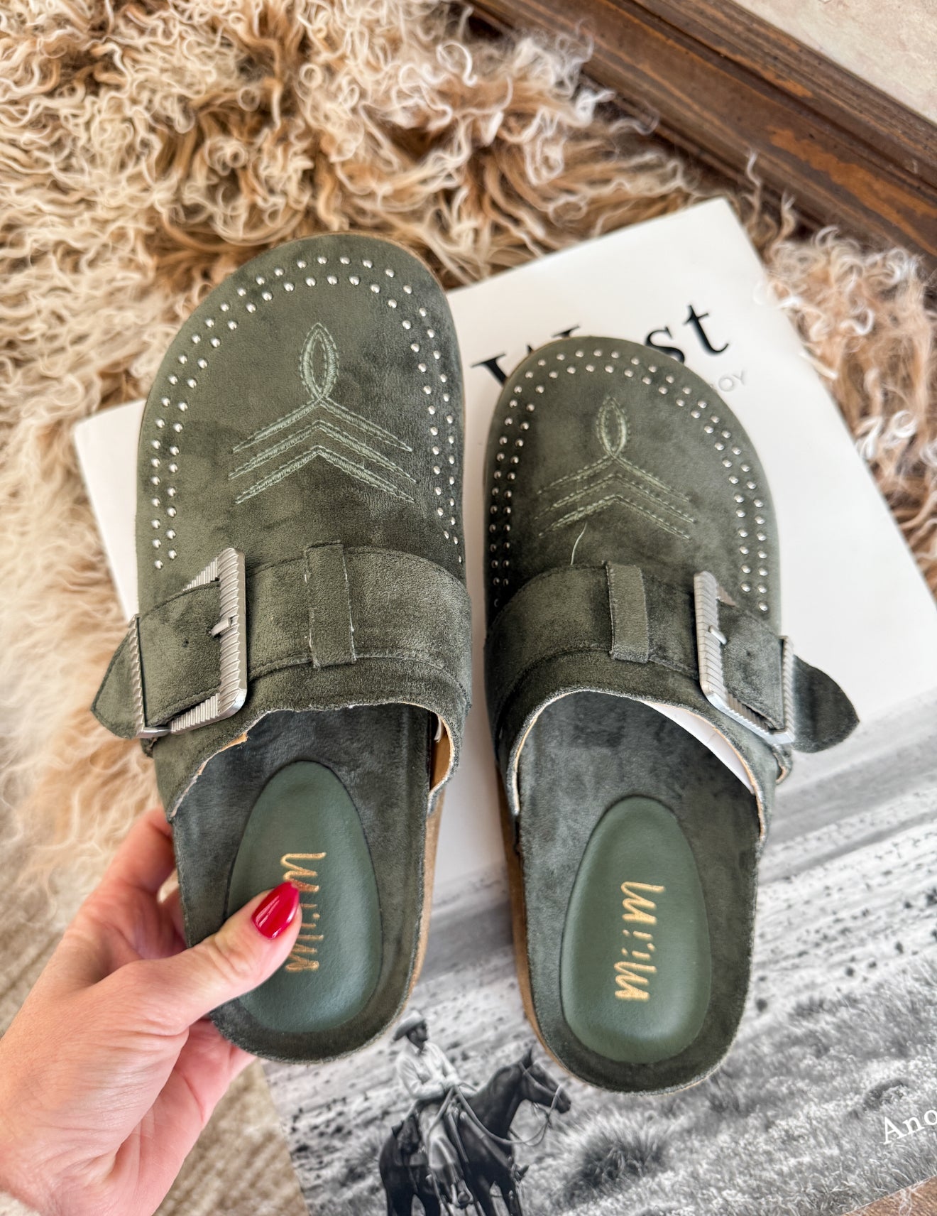 Jolene Clog Mules (Olive)