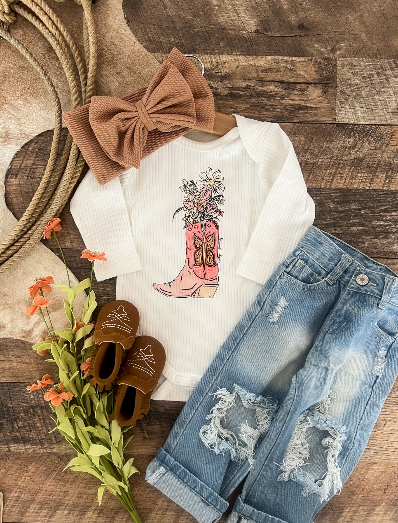 Wildflower Boot (L/S Ribbed Onesie/ Tee) (little kid)(white)