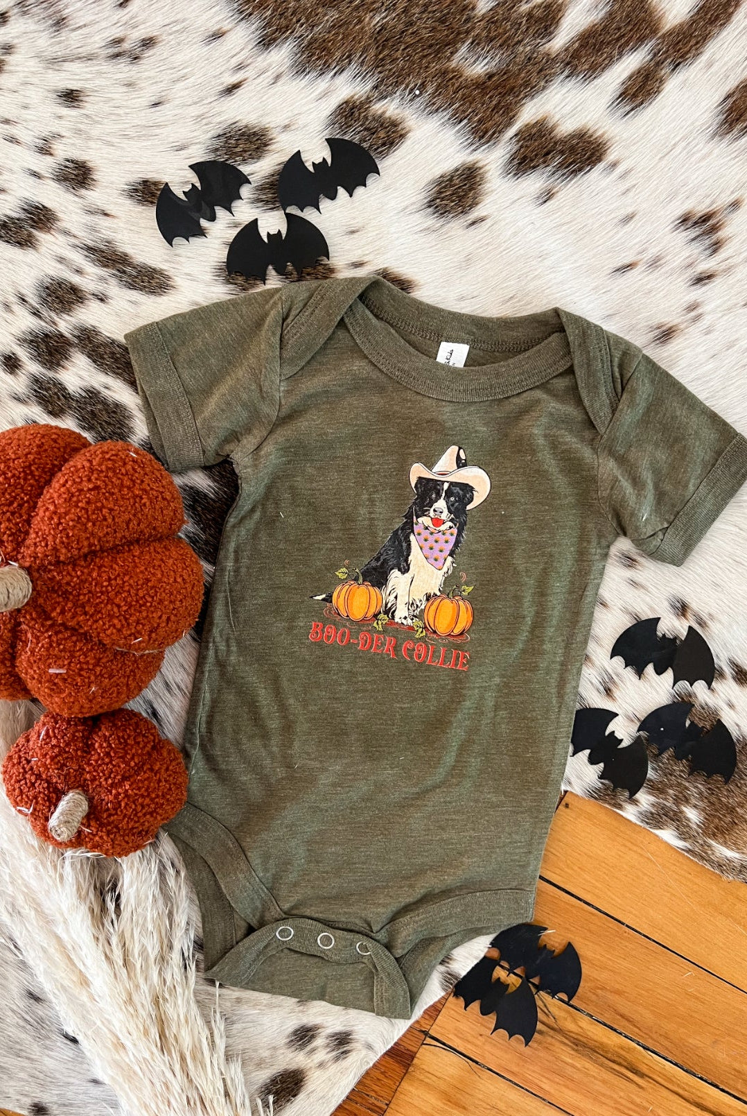 Boo-der Border Collie Halloween Design Onesie/Tee (little kid)(green)