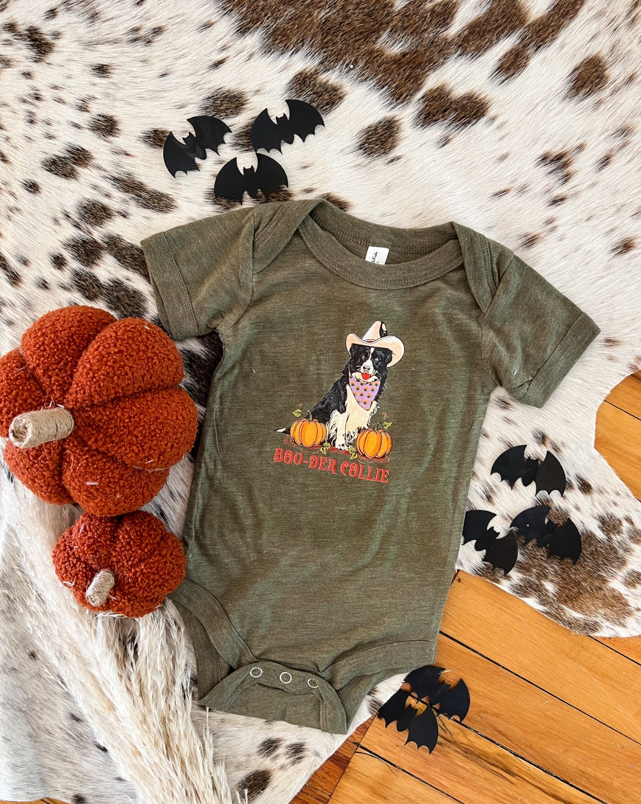 Boo-der Border Collie Halloween Design Onesie/Tee (little kid)(green)