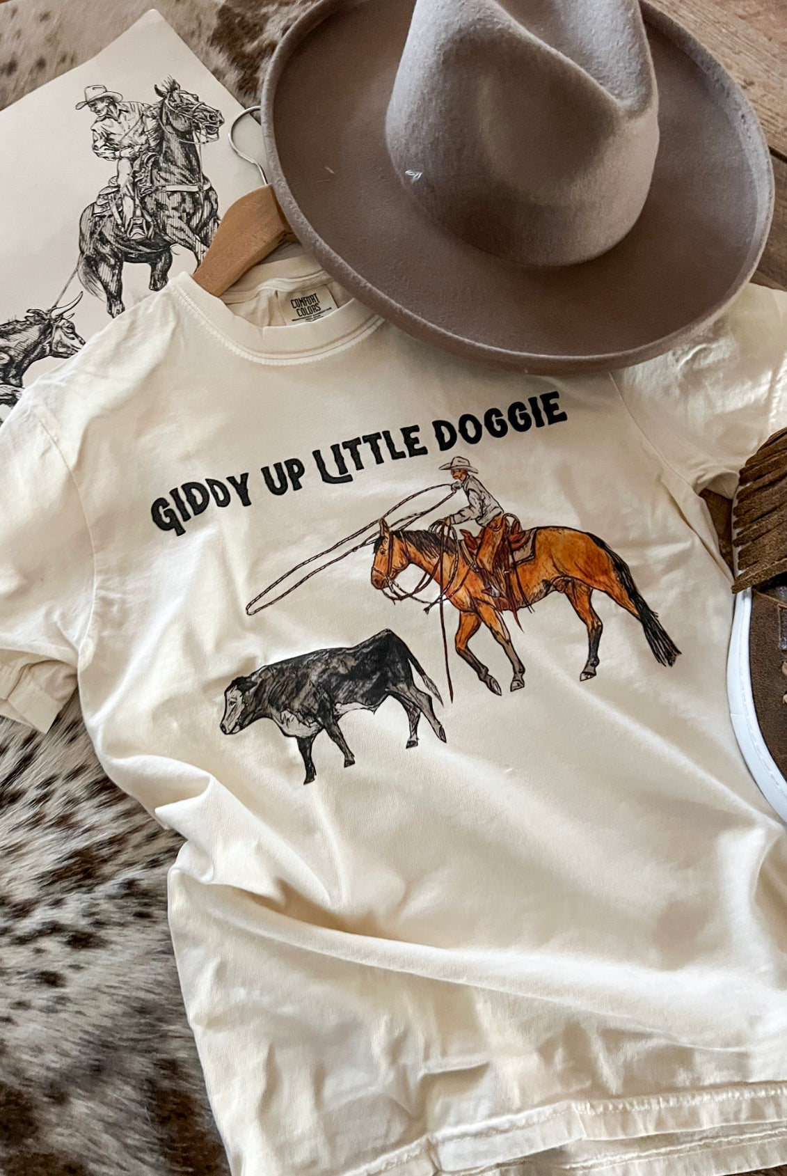 Giddy Up Little Doggie Tee(cream)(Fringed exclusive)