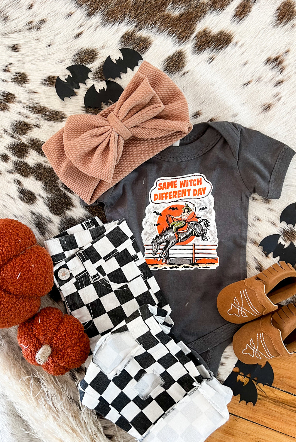 Same Witch Western Halloween Design Onesie/Tee (little kid)(charcoal)