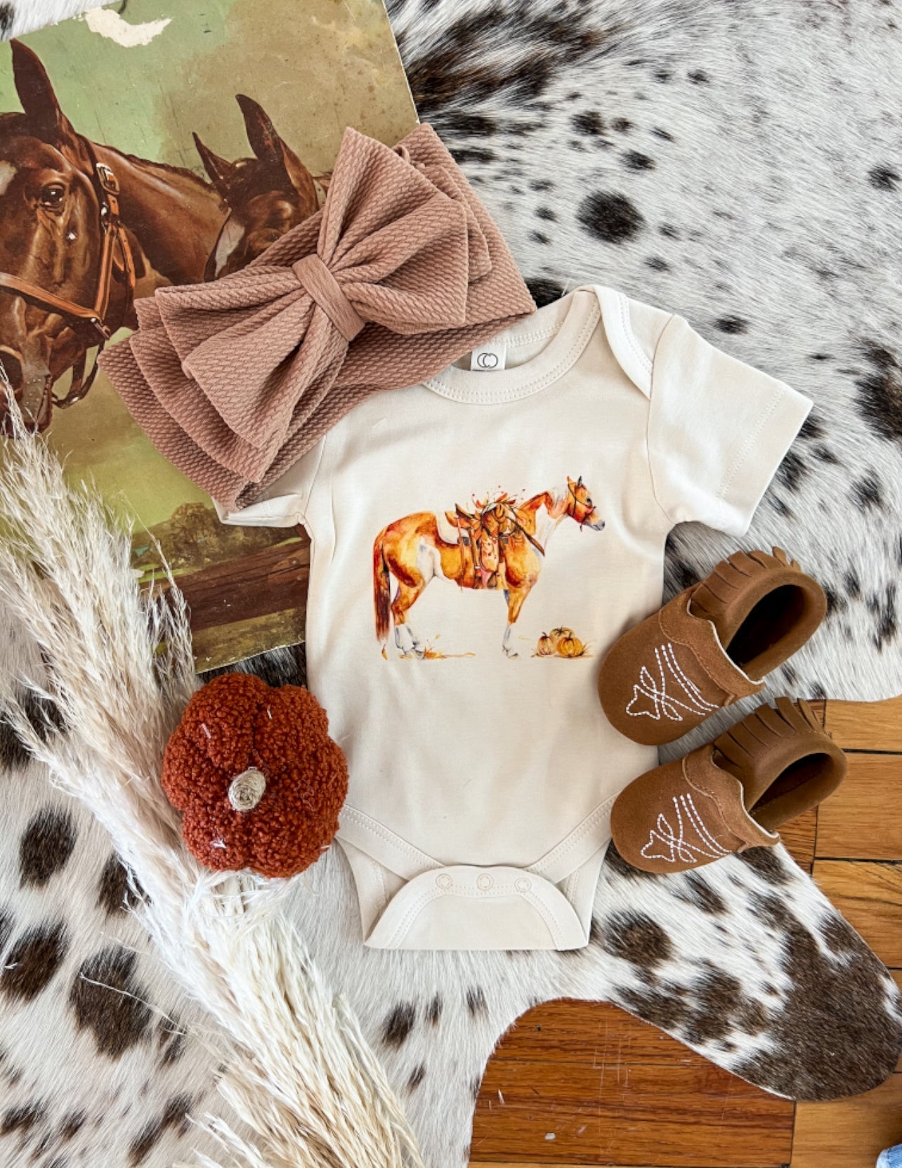 Western Fall Paint Horse Graphic Design Onesie/Tee (little kid)(cream)