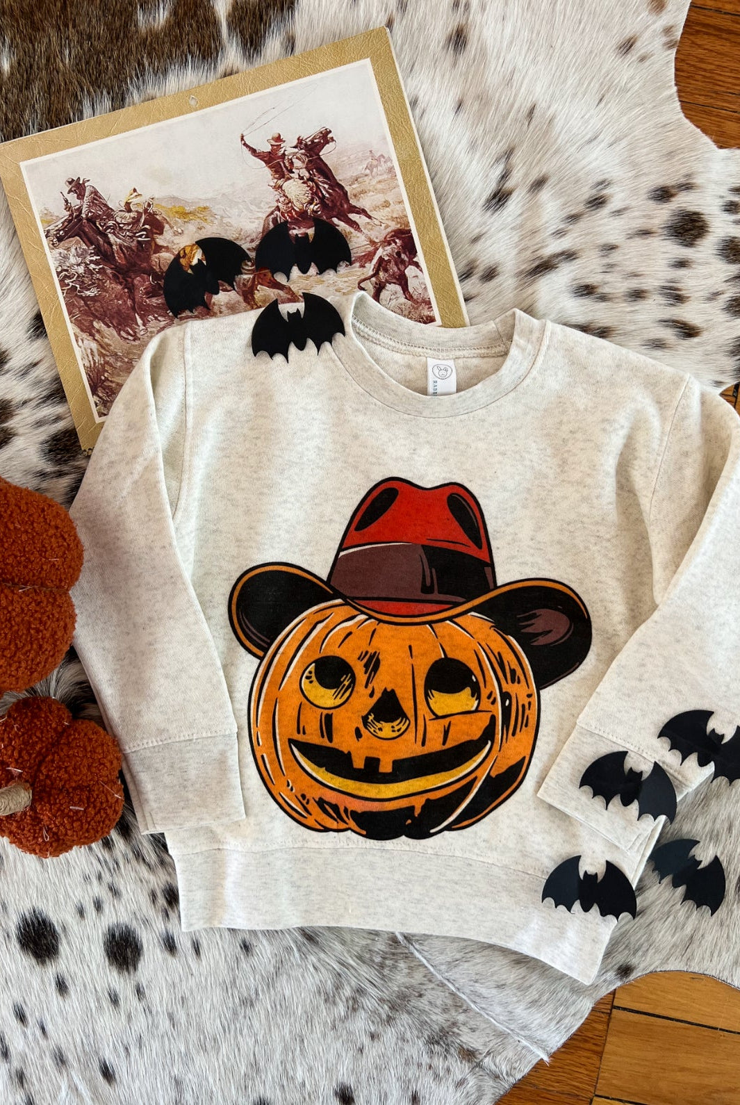 Jack-o-cowboy Halloween Design Crewneck (Heathered Cream)(little kid)