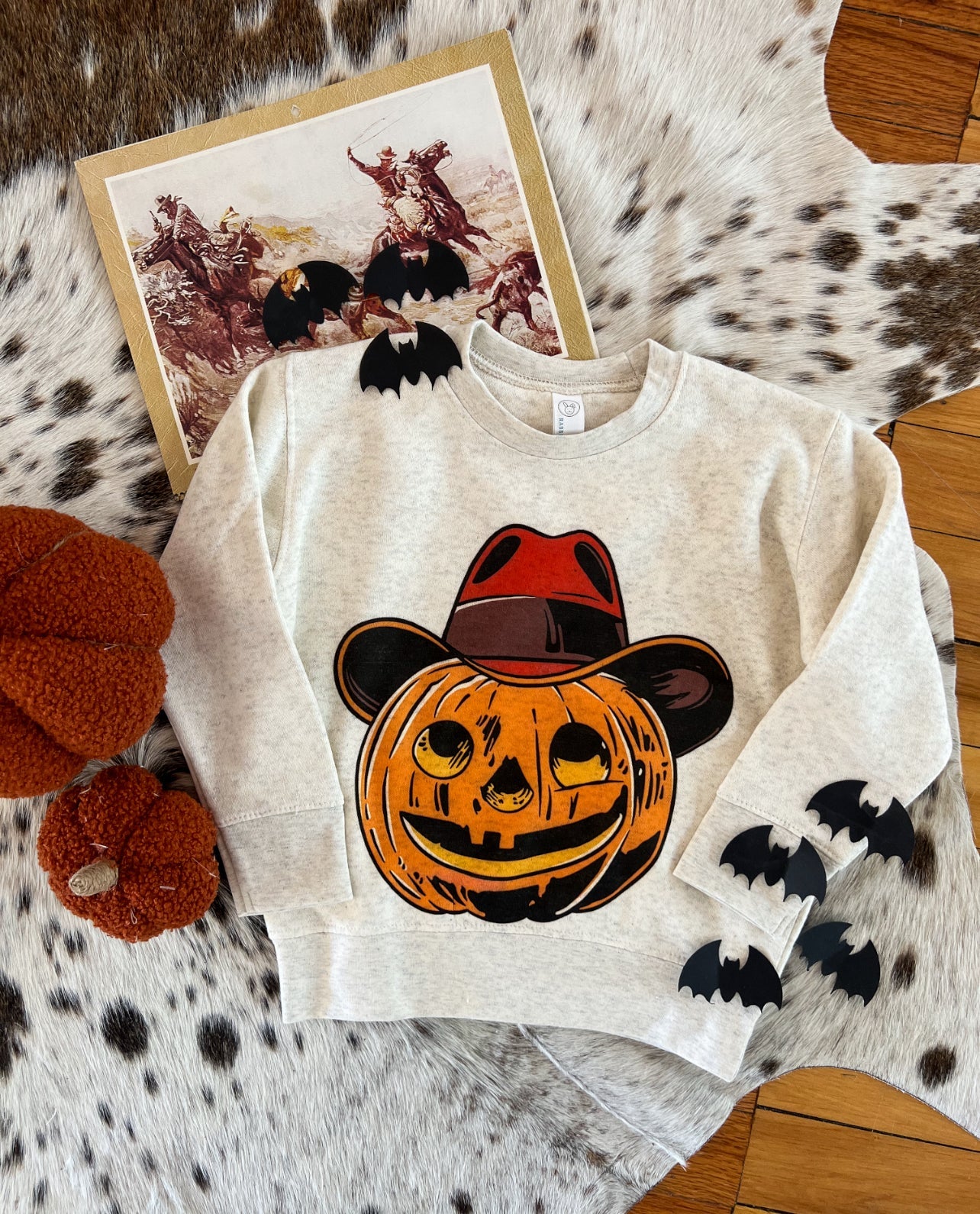 Jack-o-cowboy Halloween Design Crewneck (Heathered Cream)(little kid)