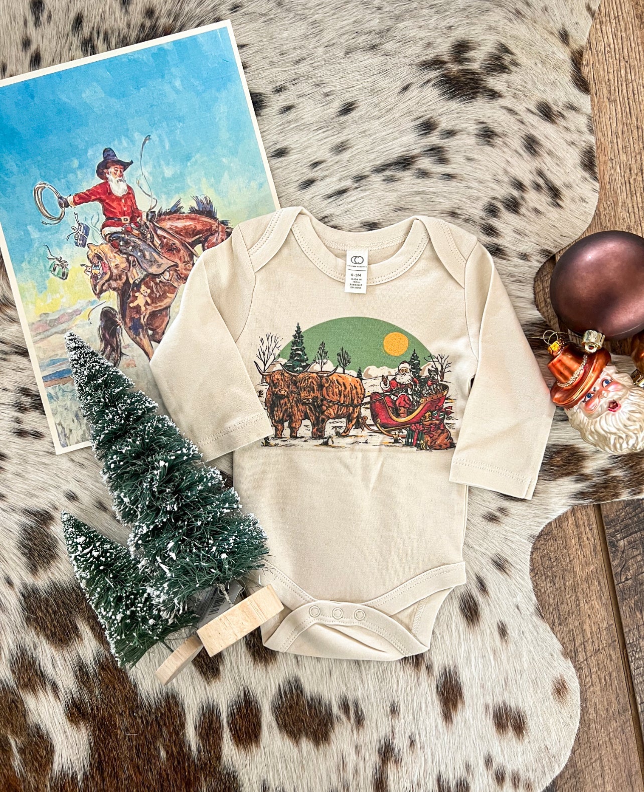Highland Sleigh Santa Christmas Design (Onesie/Youth Tee)