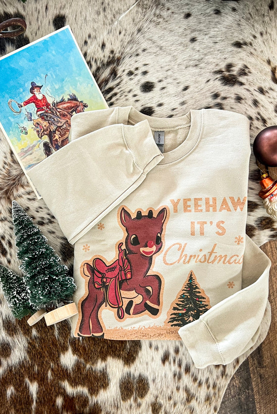 Reindeer Christmas Design Tee or Sweatshirt (cream) (Adult)