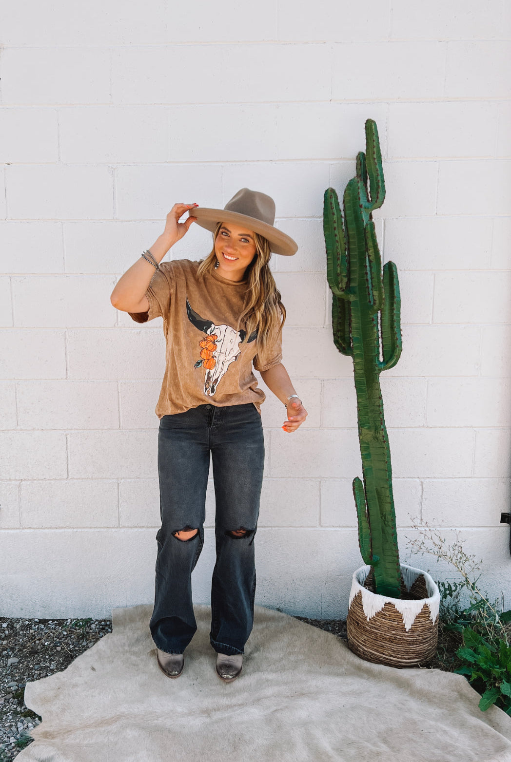 Pumpkin Bullskull Tee (Mocha)