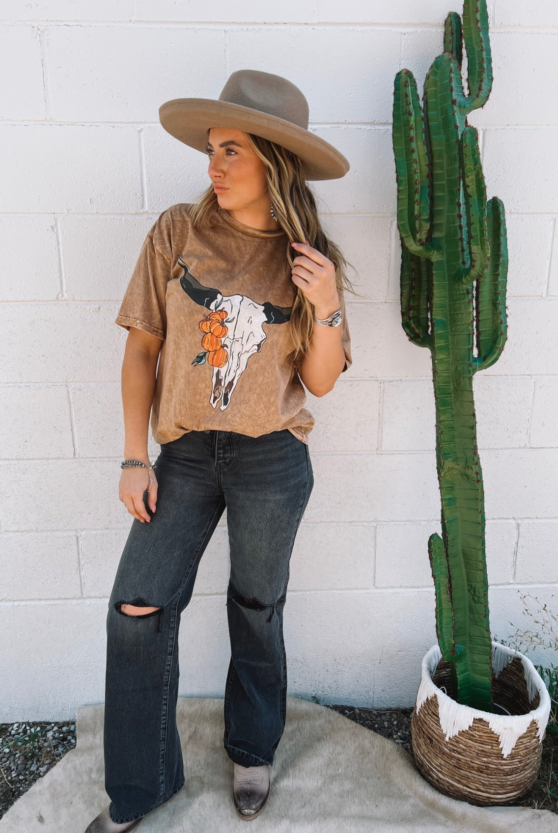 Pumpkin Bullskull Tee (Mocha)