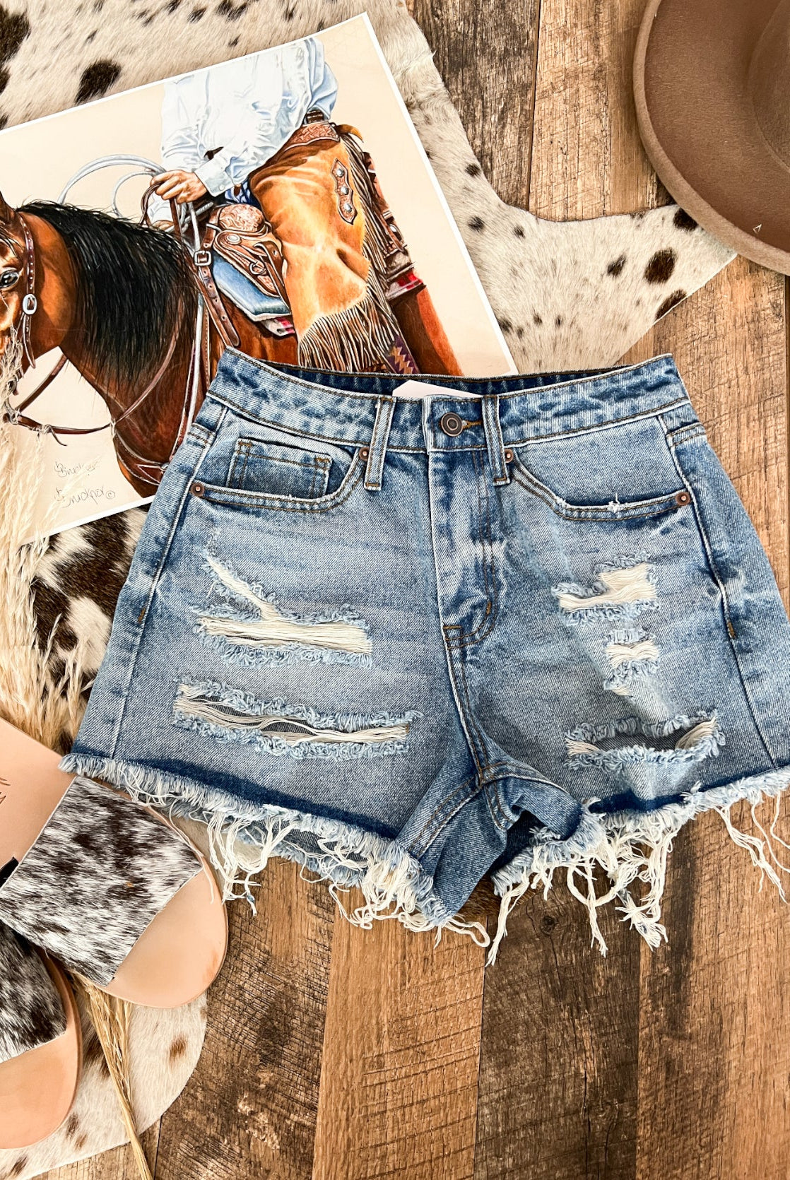 90’s Distressed Denim Babes Shorts(SoMe)