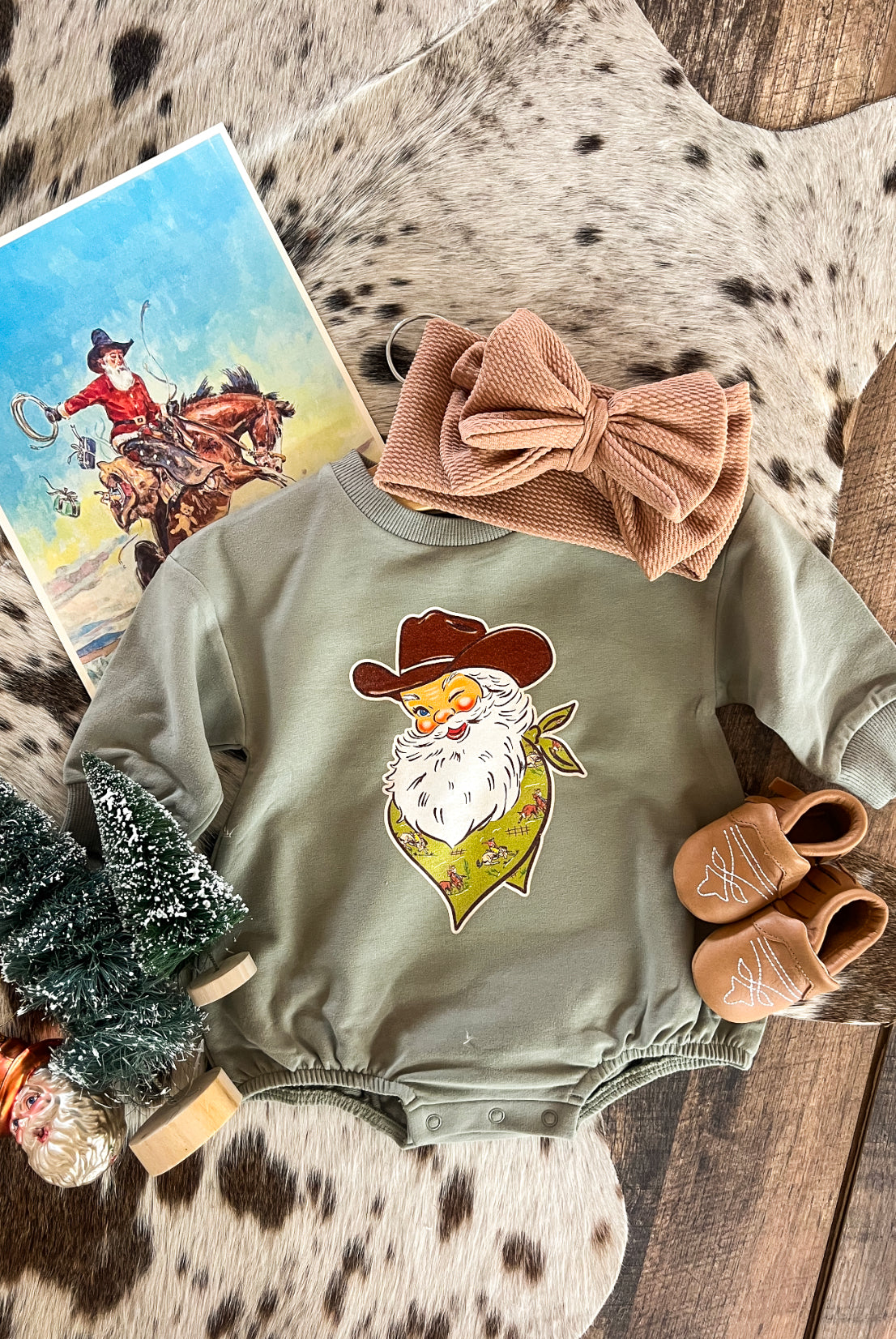 Jolly Ole Santa Christmas Bubble Romper(green)