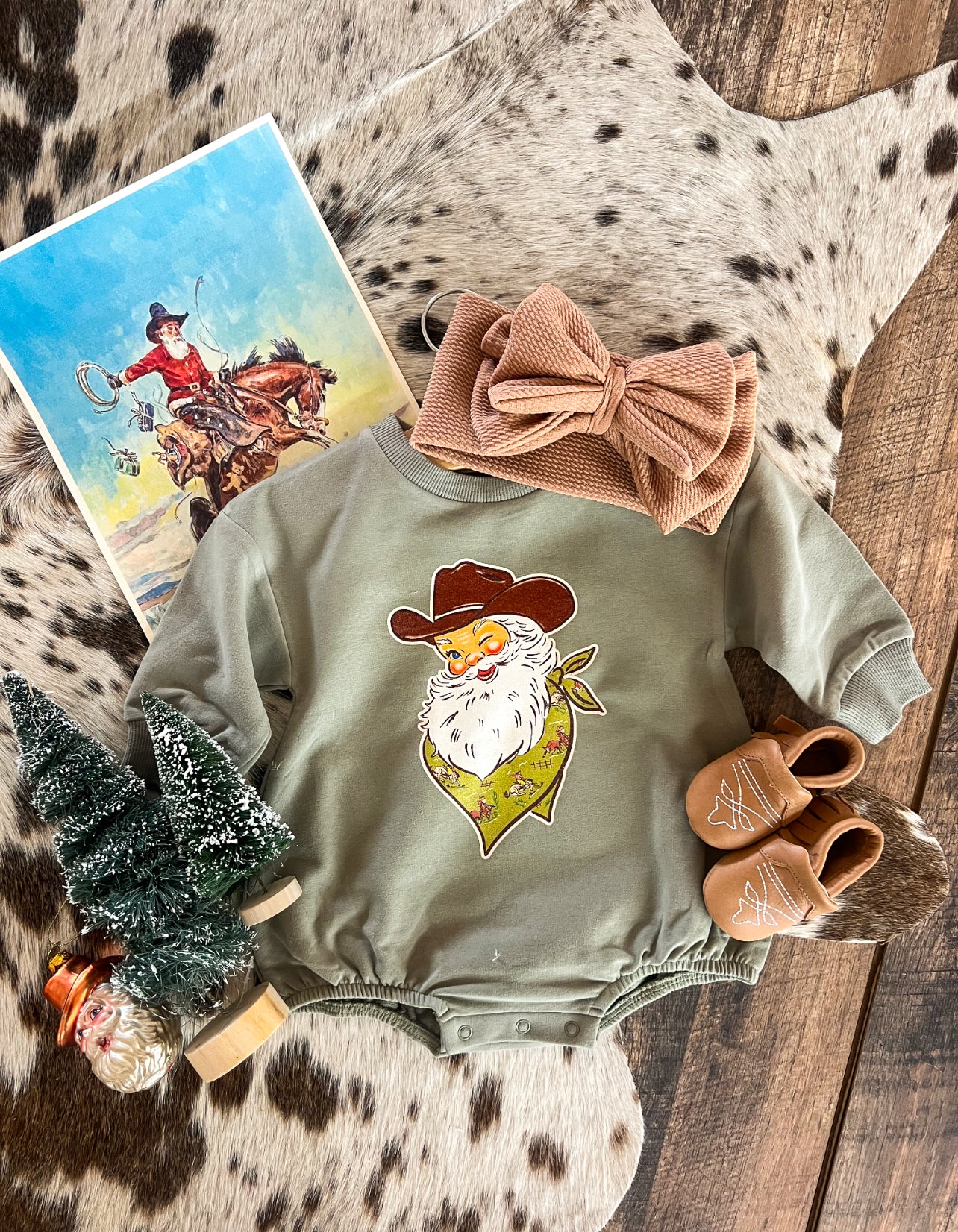 Jolly Ole Santa Christmas Bubble Romper(green)