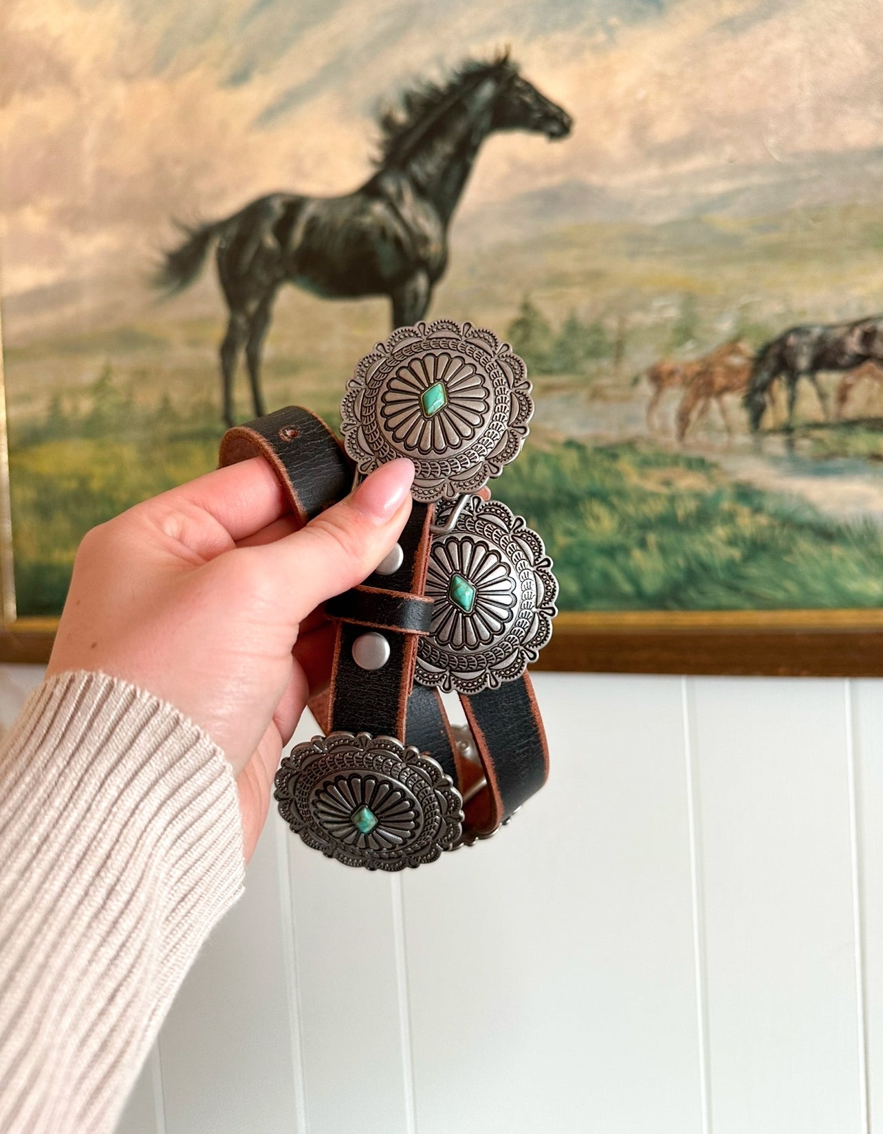 The Circle Up Concho Belt(Black)