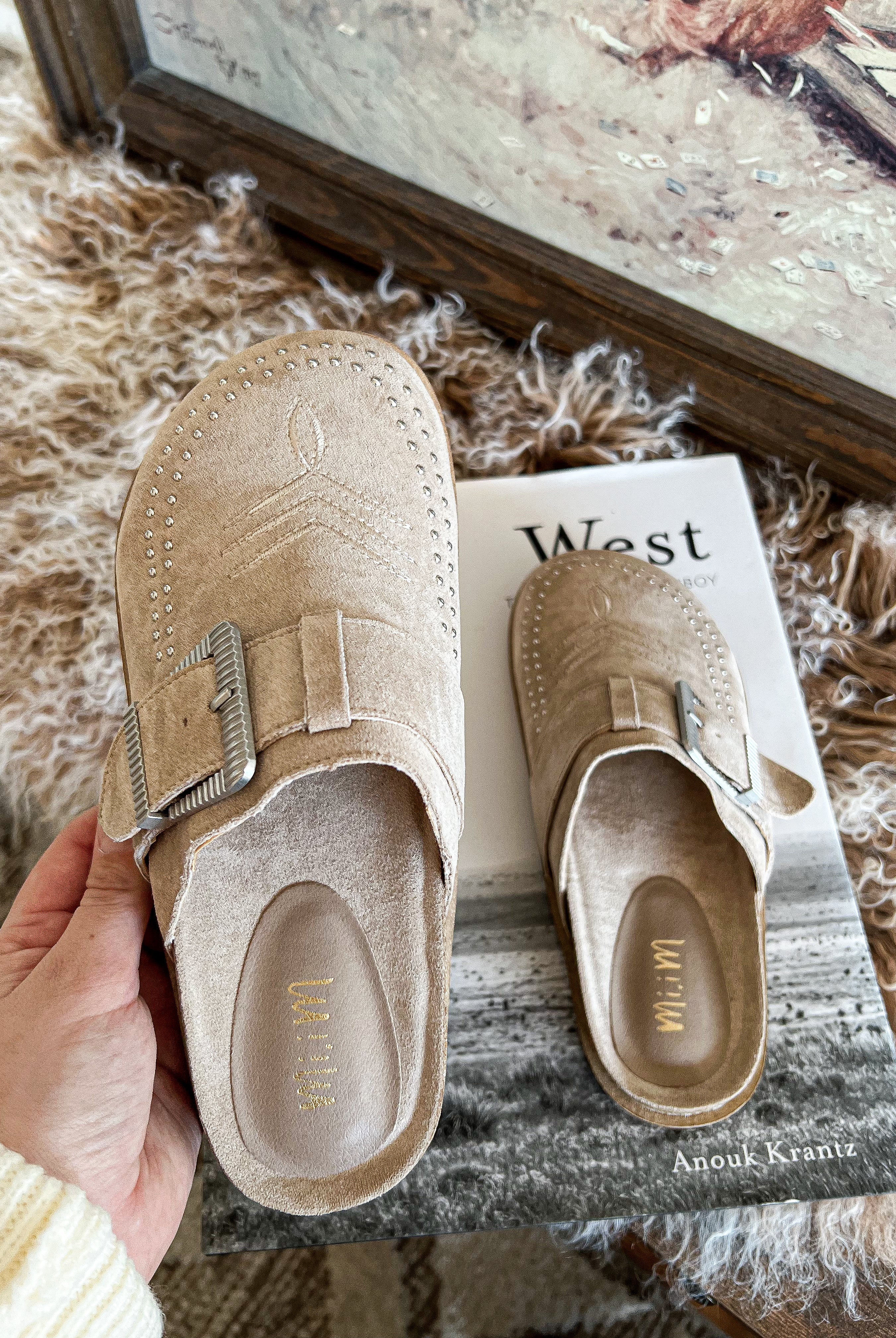 Jolene Clog Mules (Beige)