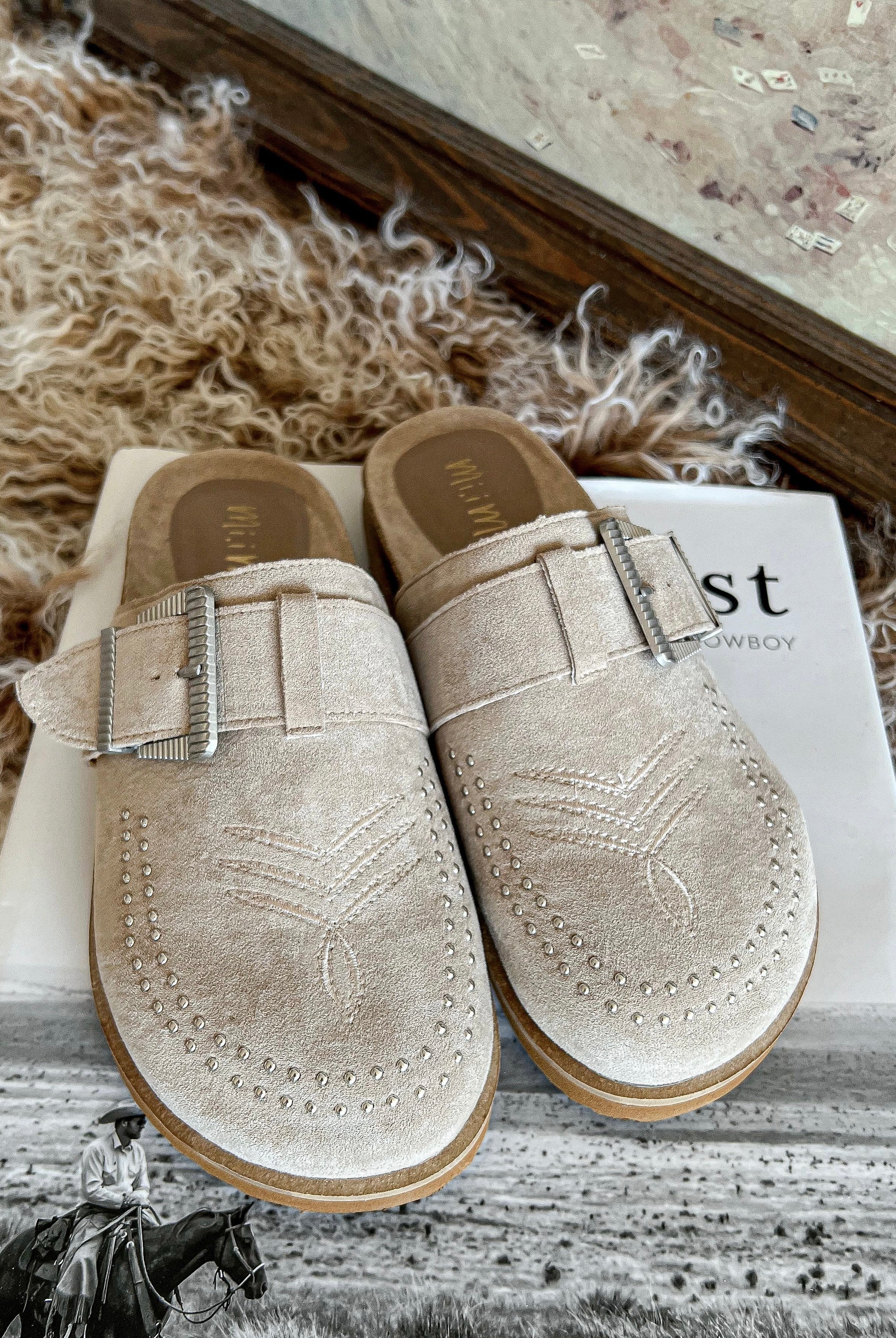 Jolene Clog Mules (Beige)