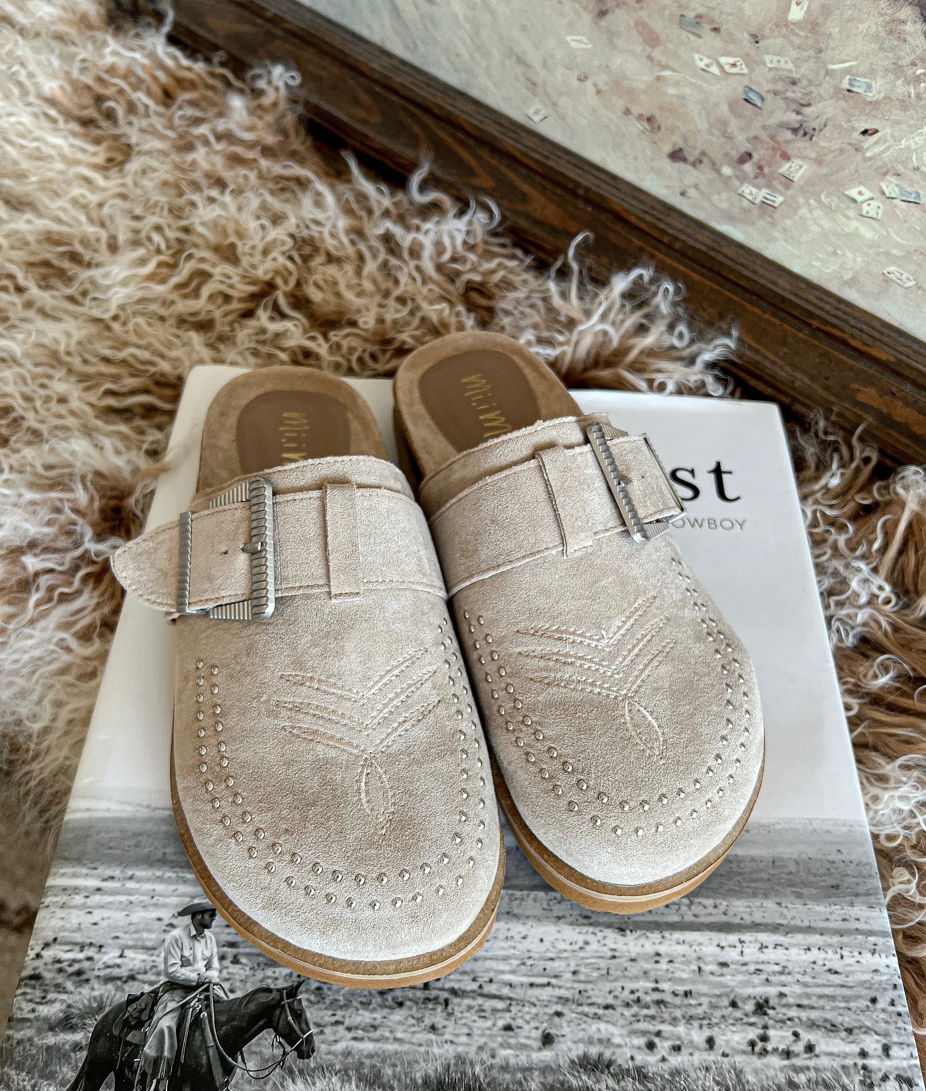 Jolene Clog Mules (Beige)