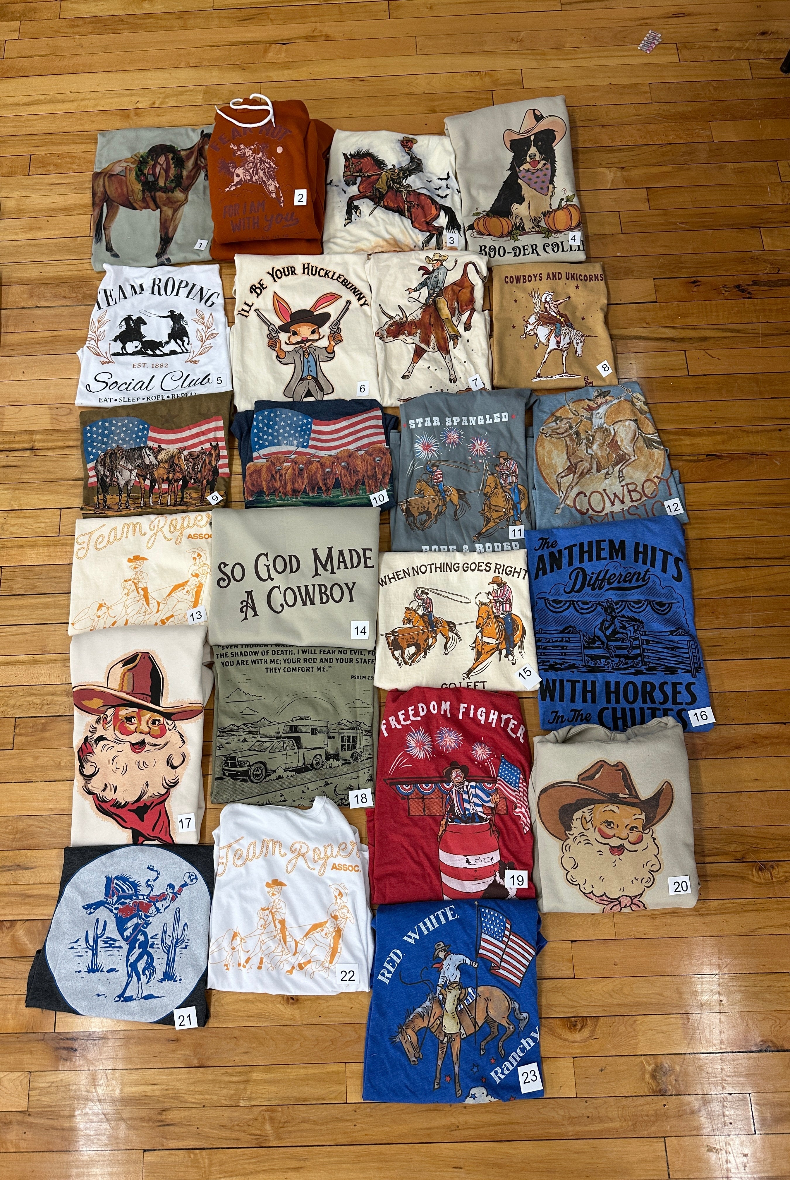 Adult Medium Tee/Sweatshirt/Hoodie Sample Sale(Finale Sale)🌵