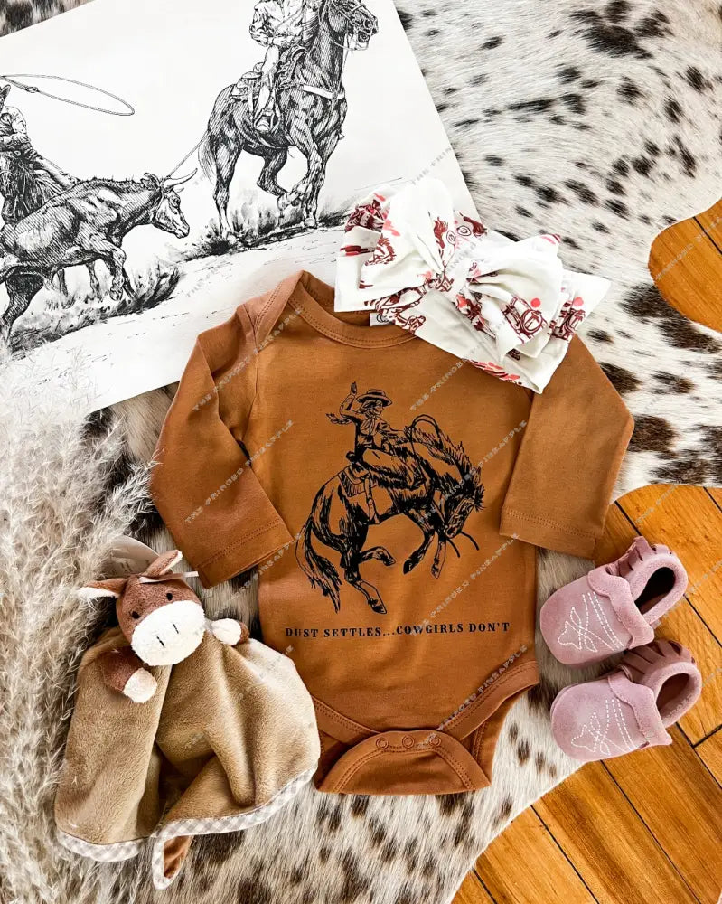 Cowgirl Dust Longsleeve Onesie(little kid)(ginger)