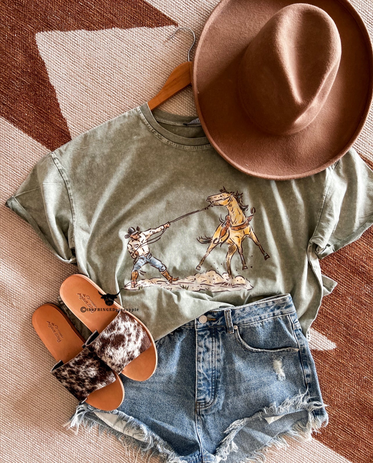 Hold Your Horses TEE(Stone Green)