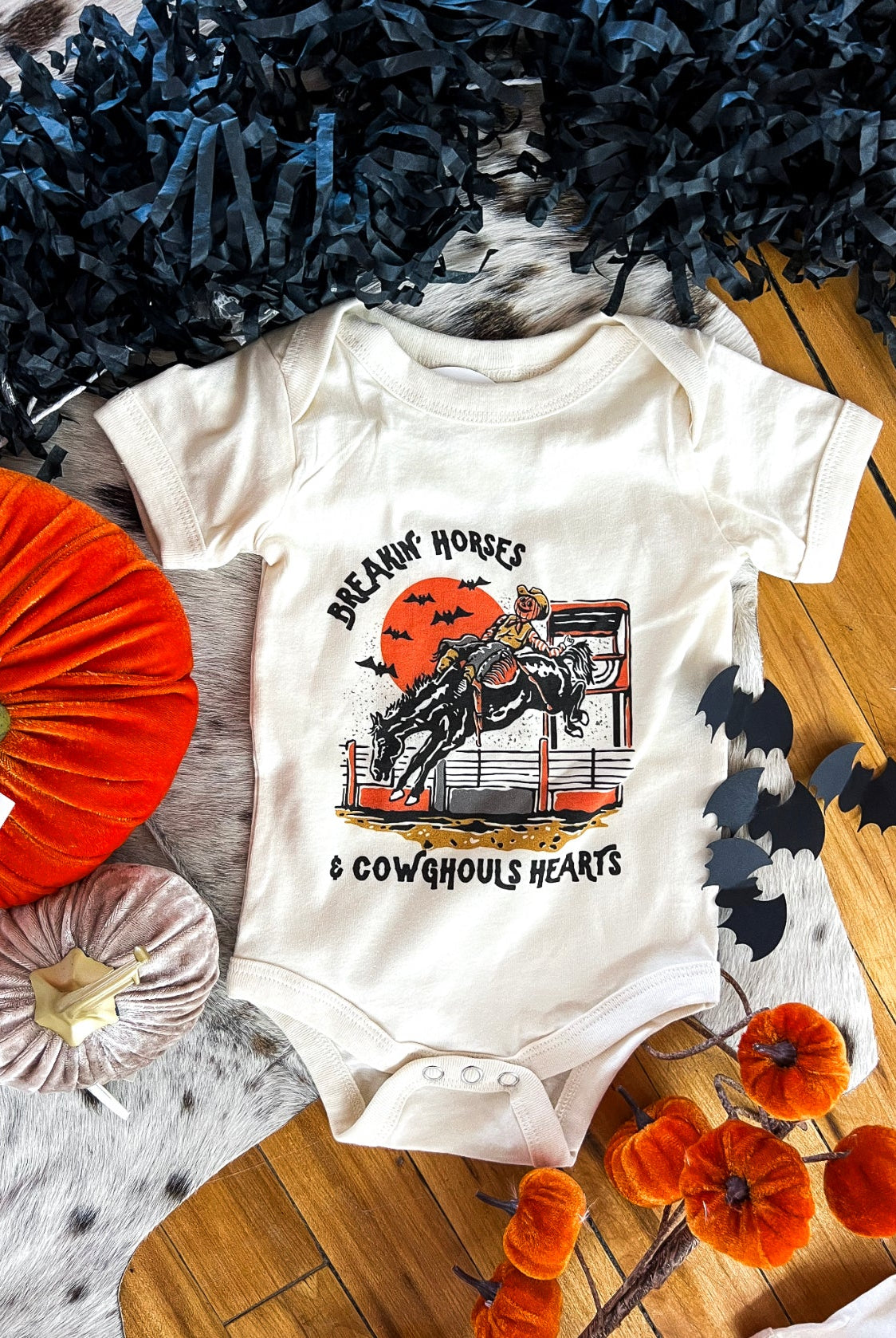 Breakin Horses & Cowghouls Hearts Design (Youth Onesie/Tee)(cream)