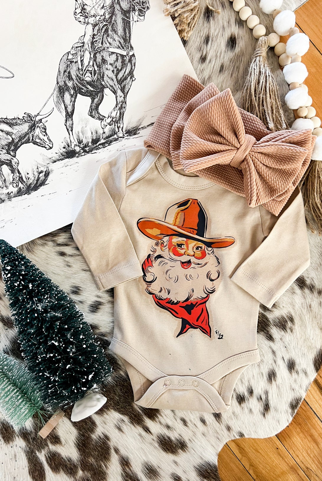 Cowboy Santa Longsleeve Onesie(little kid)(clay)