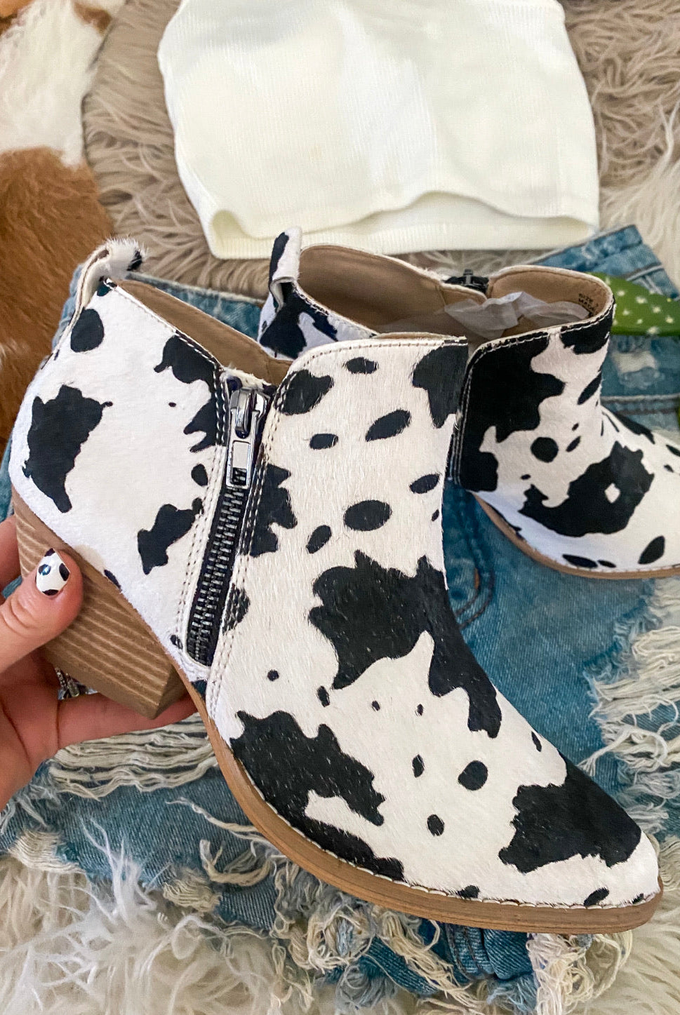 Pasture Pet (Cowprint) Thing Booties 9