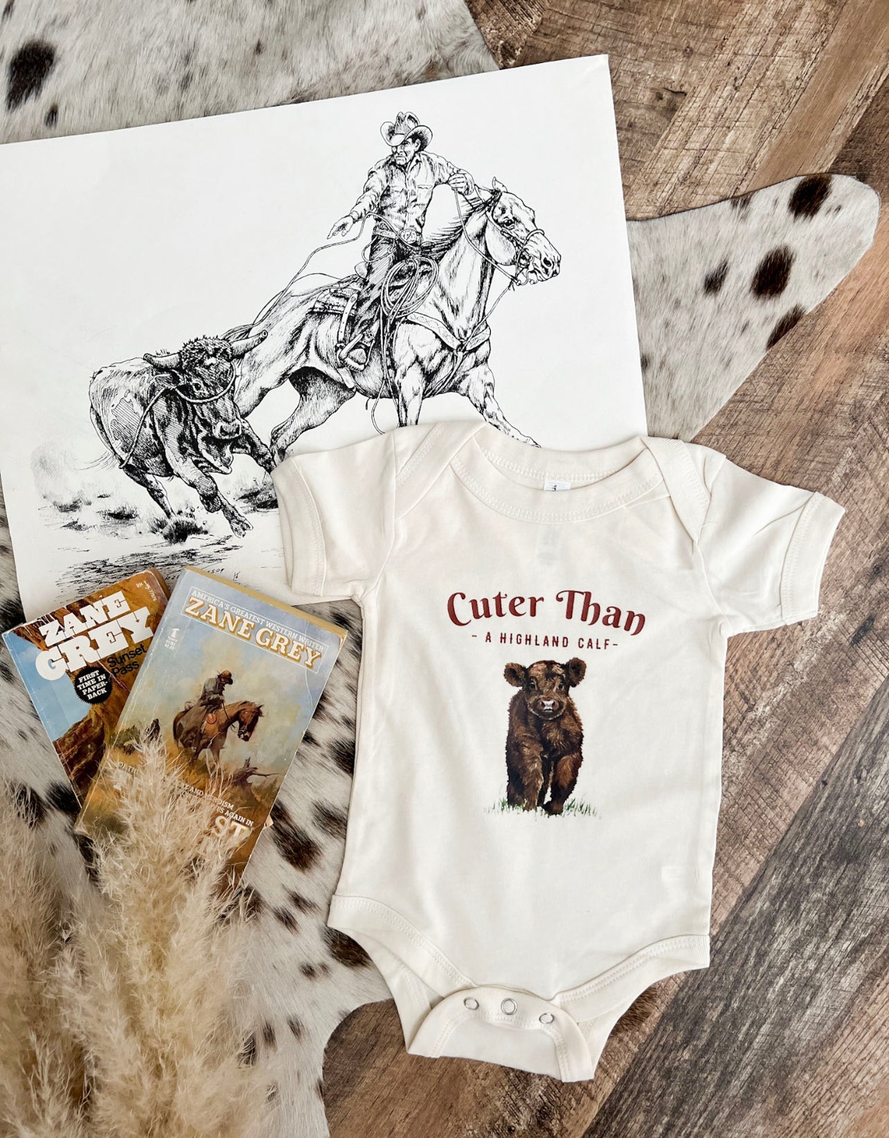 Cuter Than A Highland S/S Onesie(Infant)(Cream)