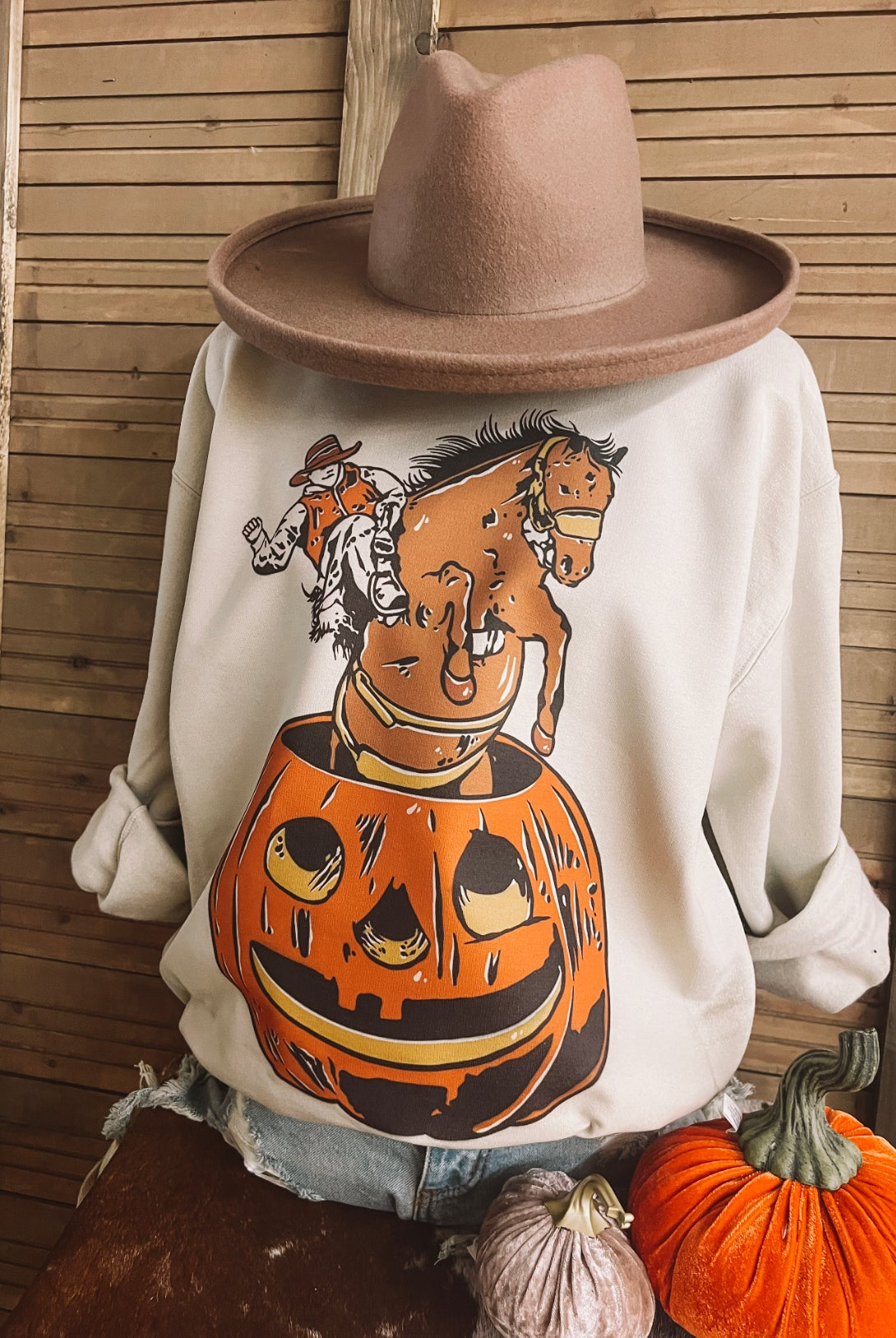 Pumpkin Cowboy Sweatshirt(sand)