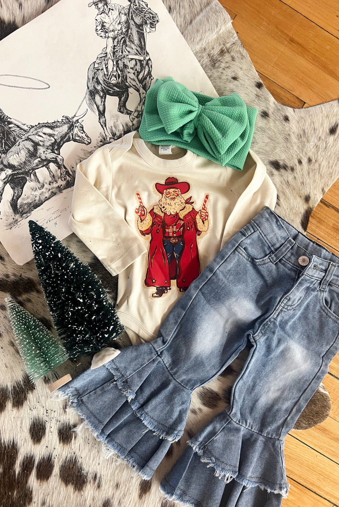 Outlaw Santa Longsleeve Onesie(little kid)(natural)