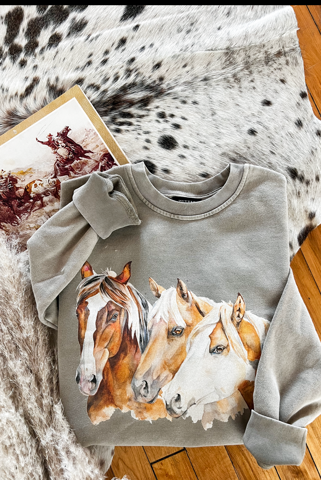 Three Is A Charm Horse Sweatshirt(Adult)(Ash)
