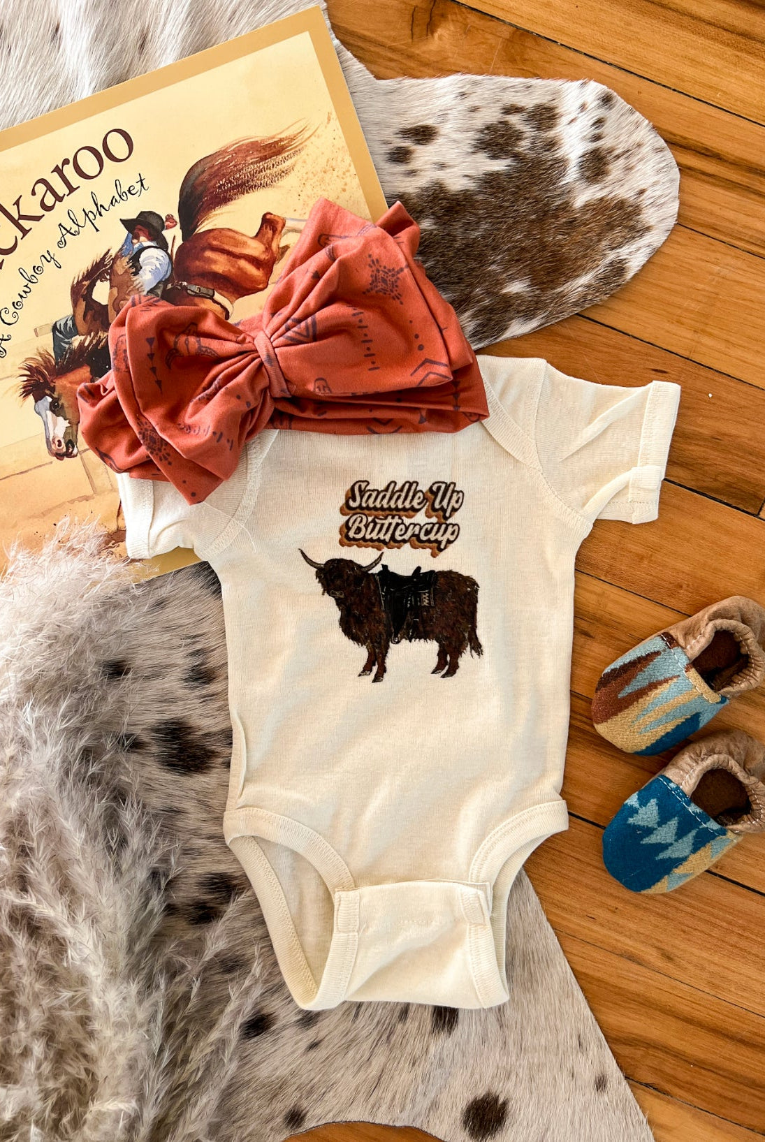 Saddle Up Buttercup S/S Onesie(Infant)(Cream)