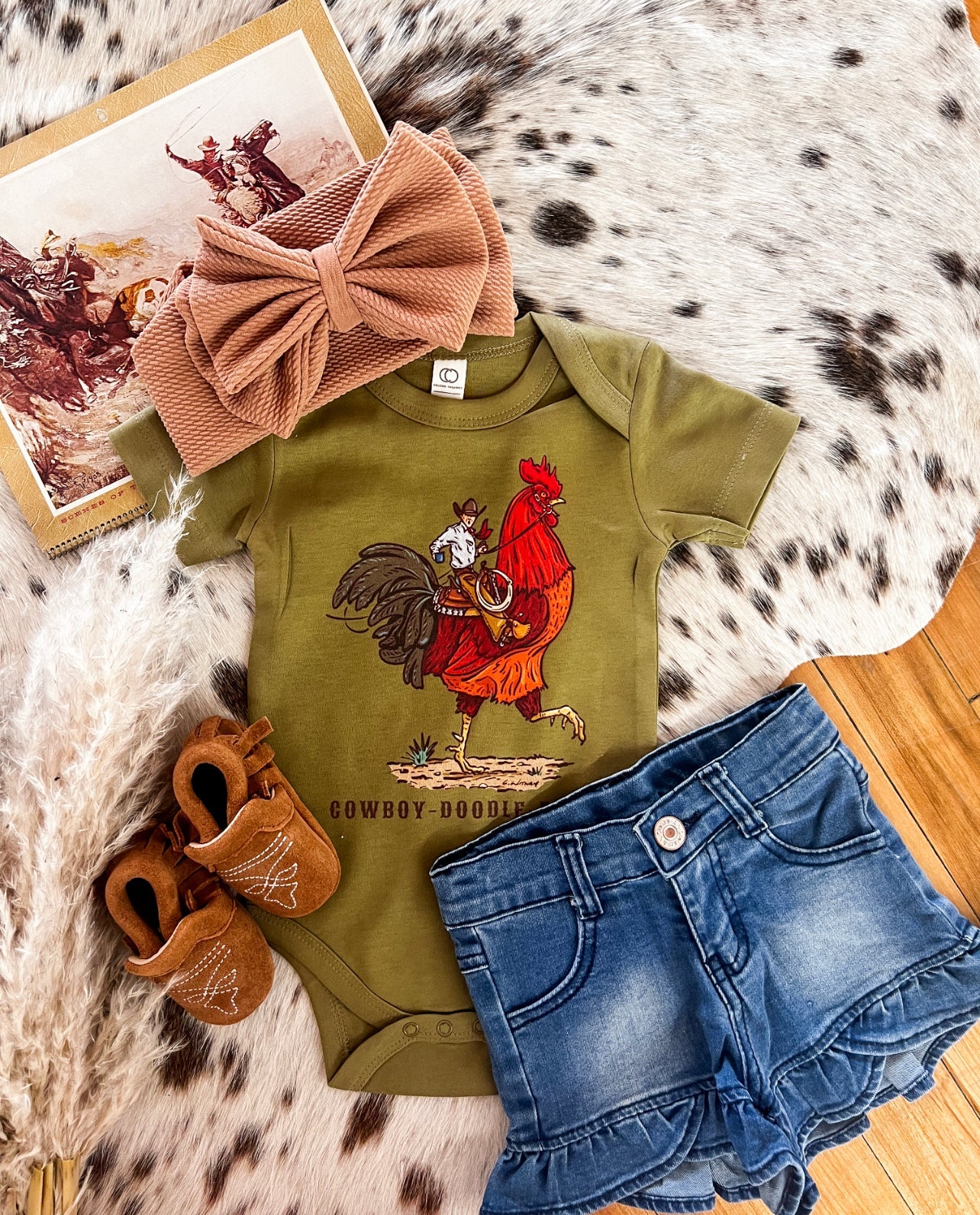 Rooster Cowboy Onesie (little kid)(herb)