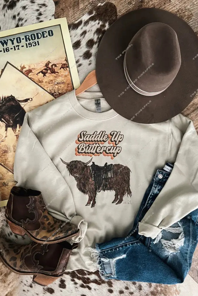Saddle Up Howdy Highland Sweatshirt(Adult)(Taupe)