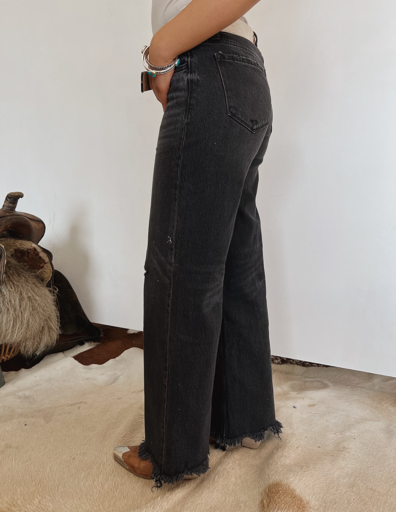 Black Mid Rise Wide Leg Denim (7320)