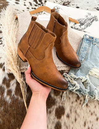 Desperado Walking Bootie(Brown)