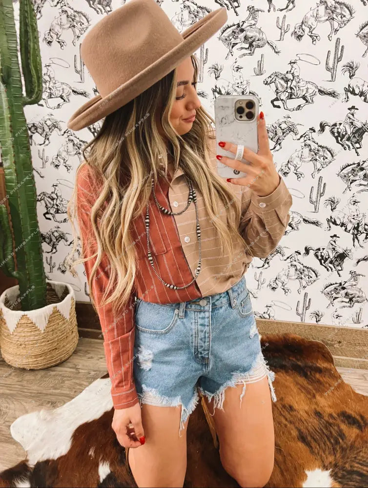 Cowboy Man High Rise Denim Shorts(S8745A)Medium Wash)