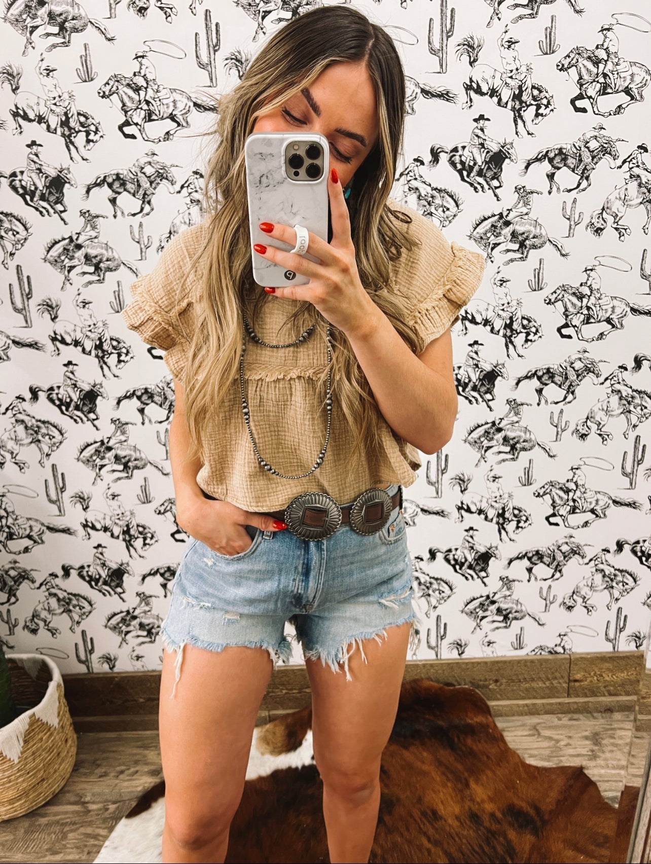 High Rise Distressed Legend Shorts(80157)