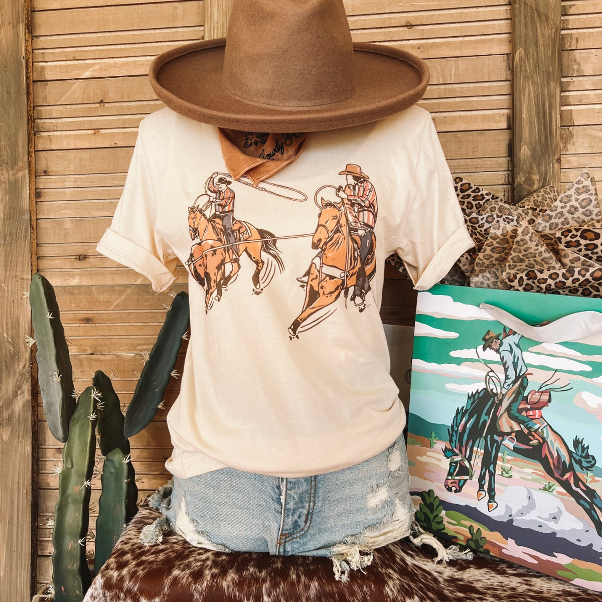 Turn Left Team Ropers S/S Tee(No Words)(Adult)(Cream) – theFRINGEDpineapple