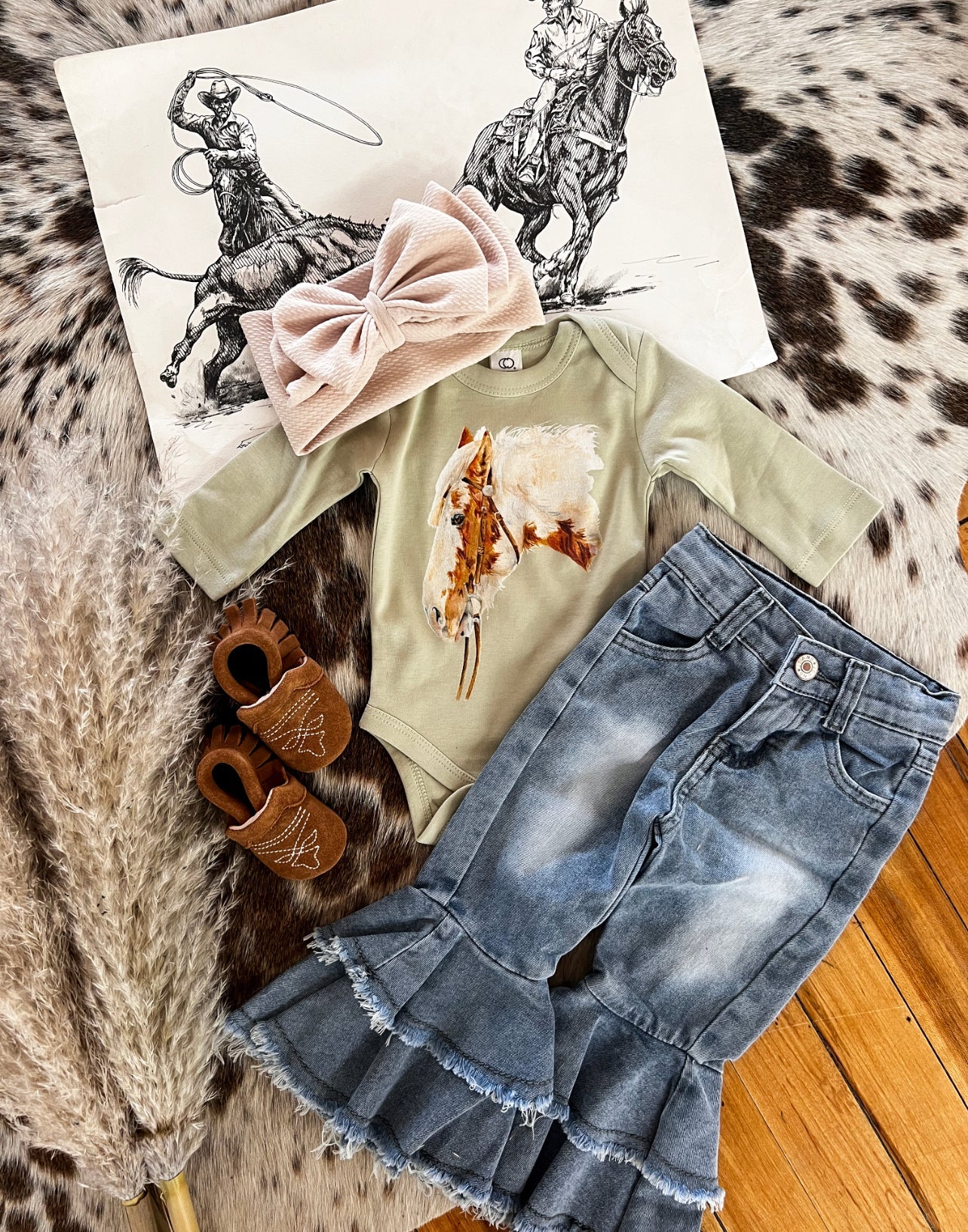 Pretty Paint Horse L/S Onesie/S/S Tee(Infant/Toddler/Youth)(Light Green)