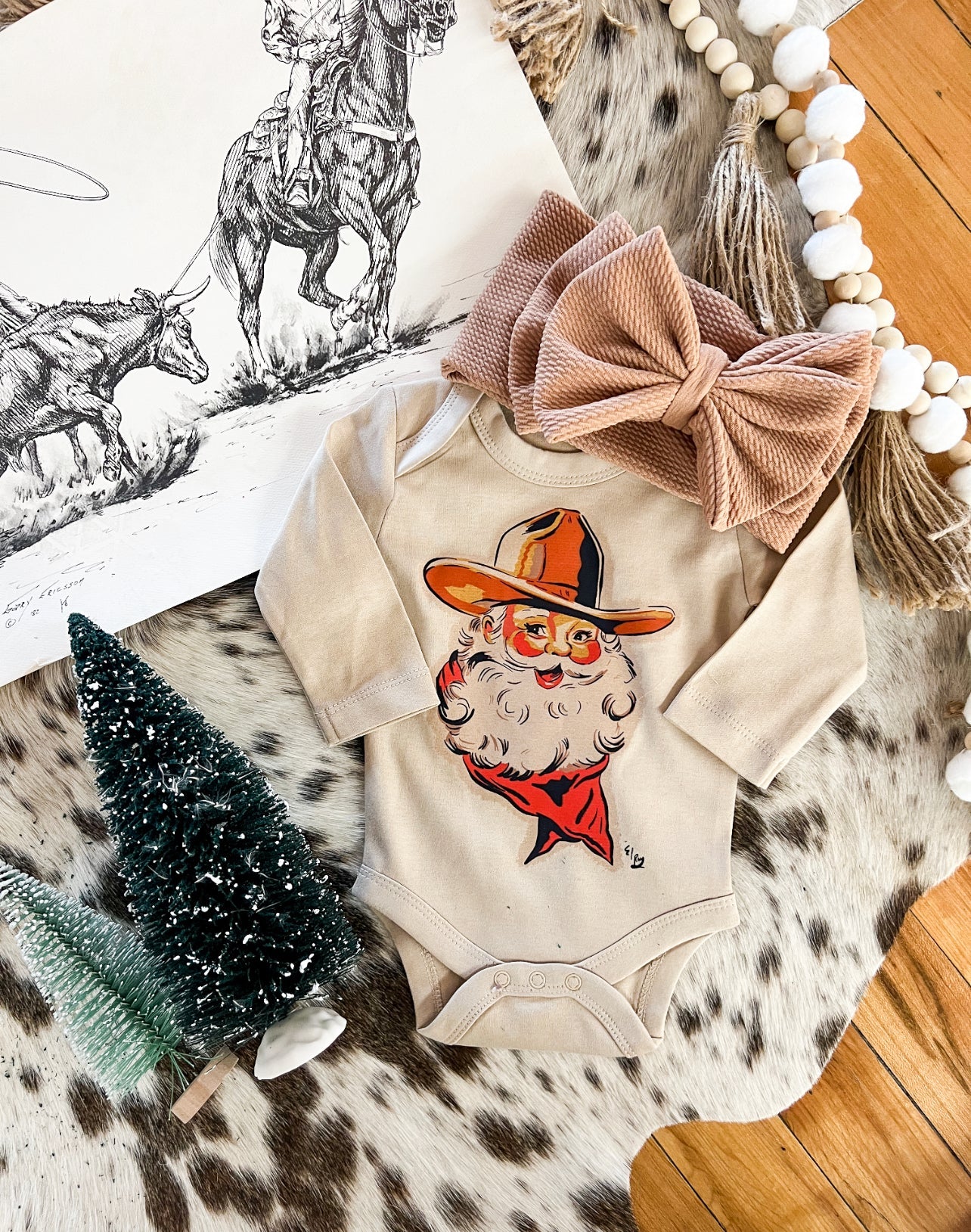 Cowboy Santa Longsleeve Onesie(little kid)(clay)